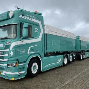 Mod R179049H+ / Jakob Pedersen